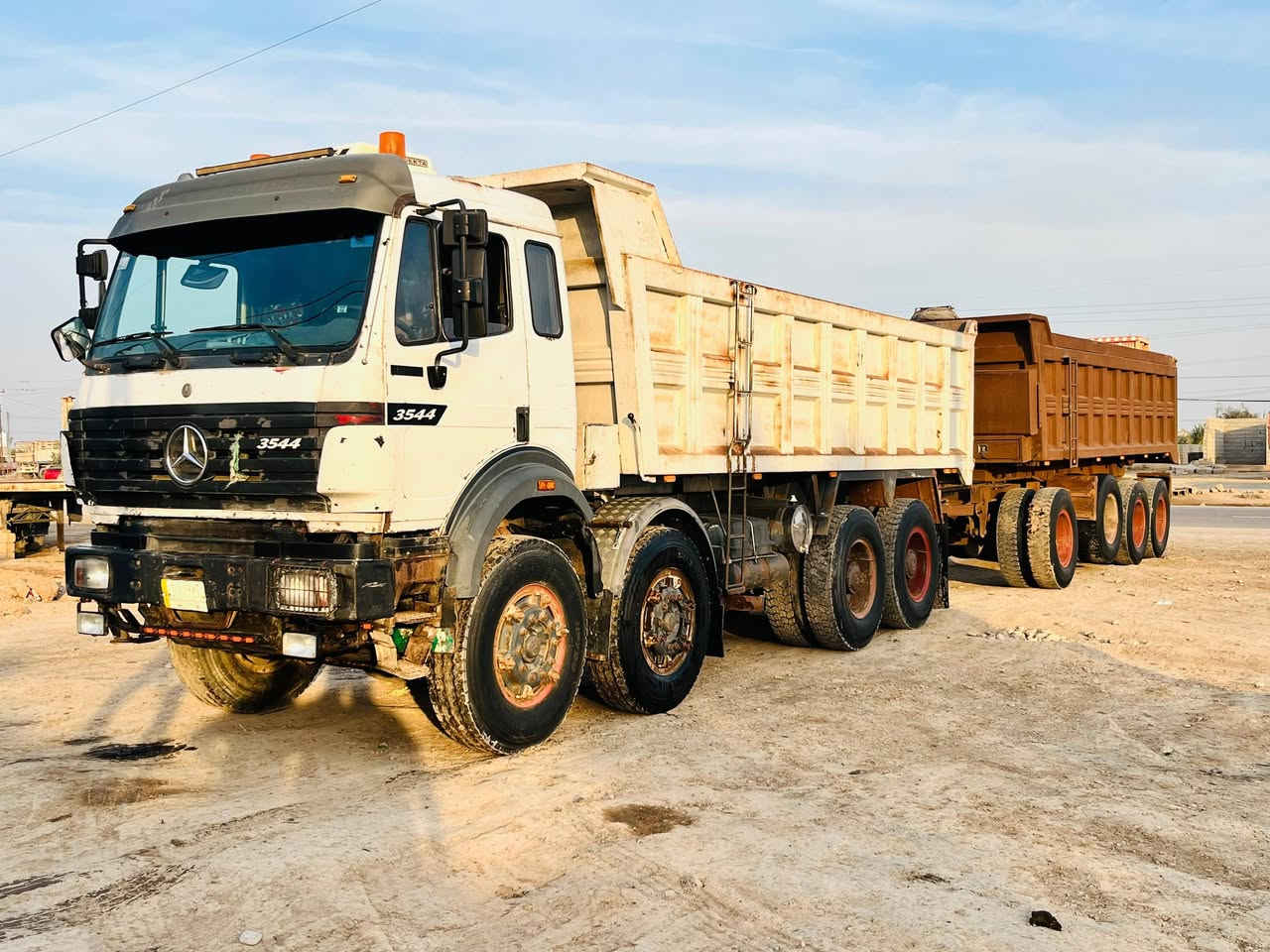 البي كرواتي موديل 93قاطره مقطوره 3 لوحات تخم تاير مجموعه جيئف ام لقيكان
حجم 44 كير 180 / ***********
