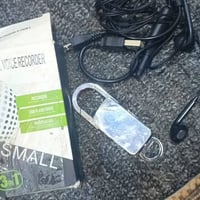 ميدالية • مسجل صوت • مشغل نغمات