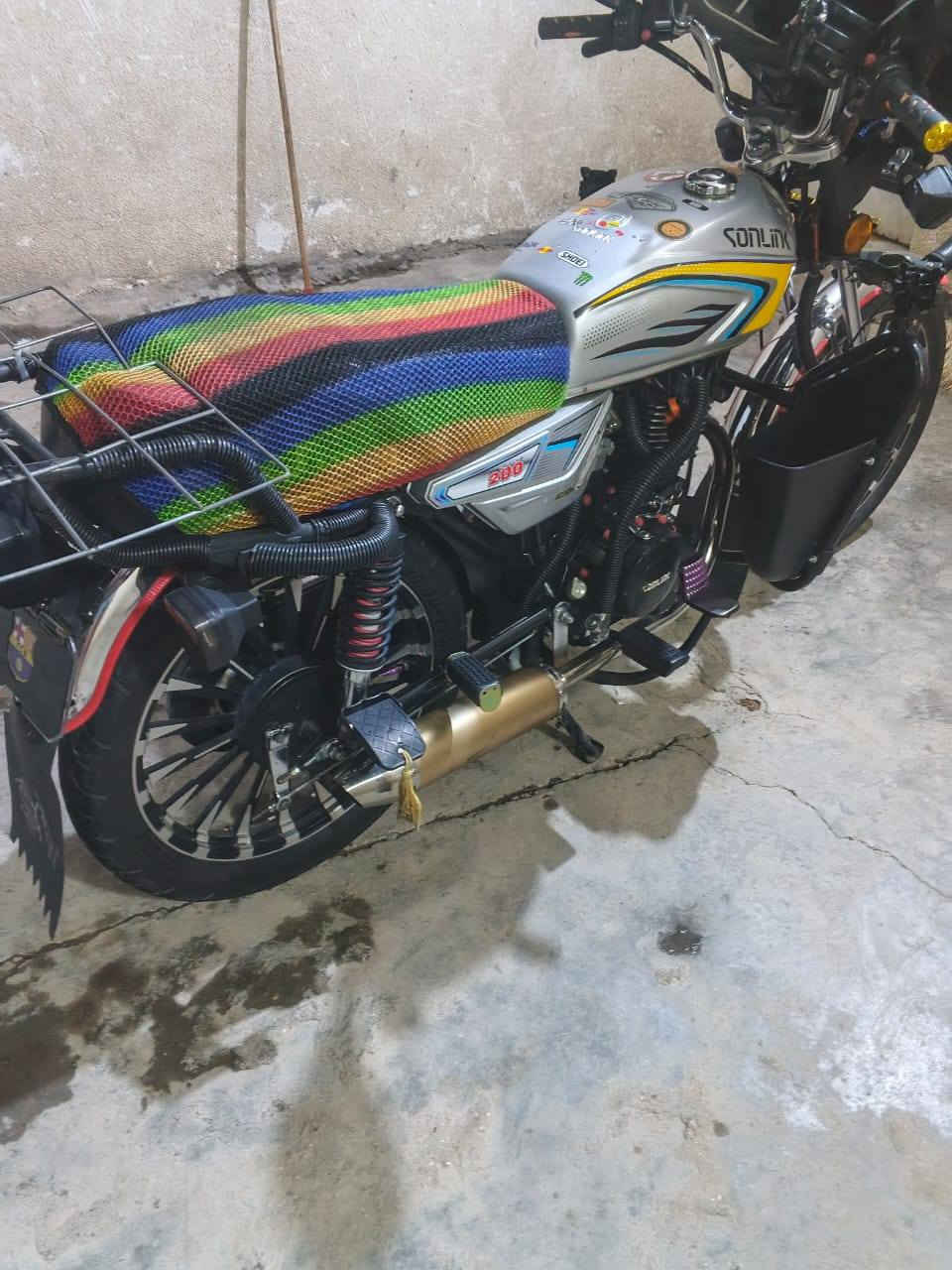 سلام عليكم شباب دراجه للبيع سونك موديل 2025 شهر 11 شادهه دراجي اي نقص مابيه
رقم الهاتف ***********
