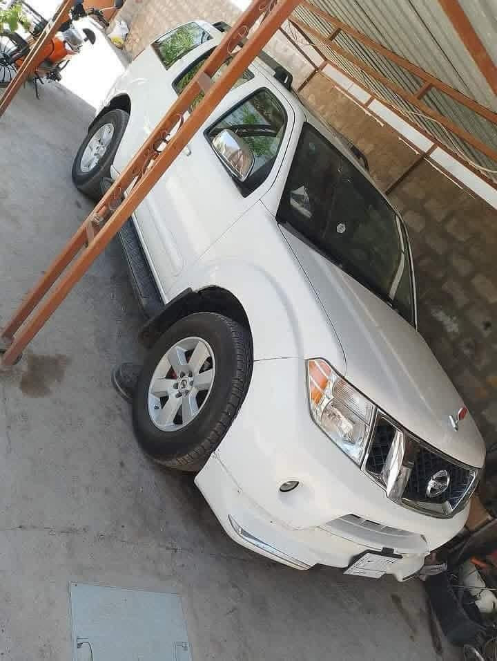 السلام عليكم مكينه كير مال كصه 
صدر امامي وخلفي جديد 
تخم تاير باتري جديد موديل 2009
فتح سقف دشبول ارماده ثلاث قطع تبريد شاشه كرسي سايق كهرباء  سعر 110 
***********
