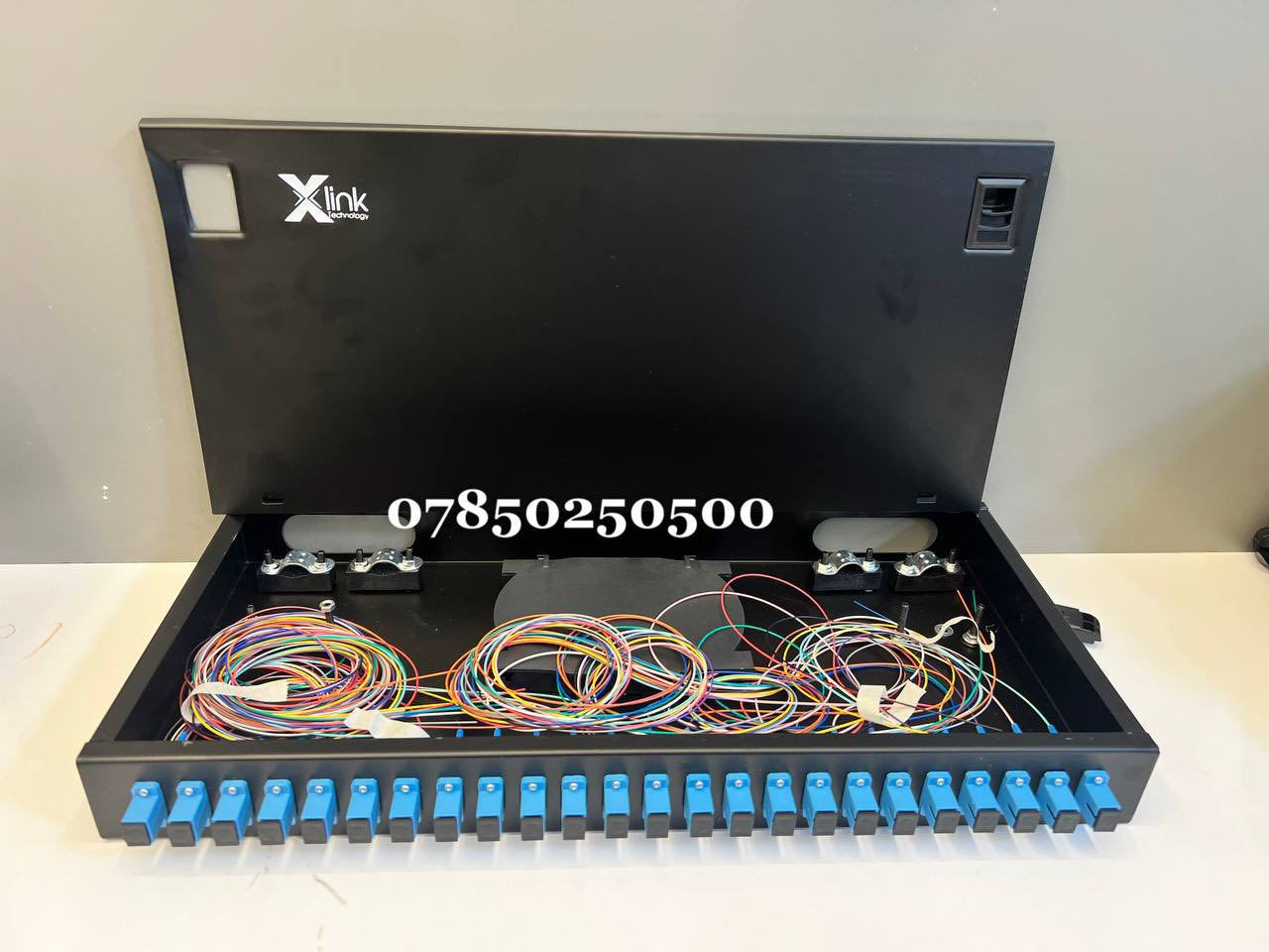 🎁هدية مع كل طلب🎁🎁
🔹 جهاز ODF 24 PON من Xlink 🔹
حل مثالي لتنظيم وتوزيع الألياف البصرية باحترافية عالية 💡

⭕️بسعر….45.000

📦 المواصفات:

24 منفذ PON بتصميم عملي ومرتب

جودة تصنيع ممتازة لضمان استقرار الشبكة

تركيب سهل وسريع في رفوف الاتصالات

متوافق مع أنظمة الألياف البصرية المختلفة

#للأستفسار_عن_الاسعار الخاصة بالوكلاء واصحاب الشركات وباقي التفاصيل الفنية 
من خلال الواتساب 
***********
🔵‏تابع قناة مجموعة الياسري للتقنيات في واتساب: https://whatsapp.com/channel/0029VaHbevKL7UVbXLvmbQ14
🔵قناة التلكرام

https://t.me/alyasry117

