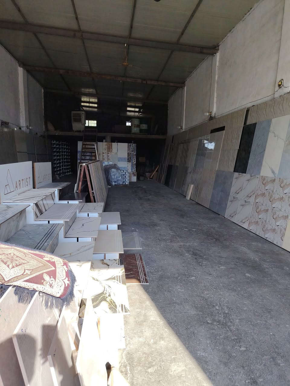 السلام عليكم موقع سيراميك للبيع مع رافعه شوكيه نوع كتر حركتين جب عالي مع عوارض كامله
عنوان/بغداد/ ابو غريب /ابو منيصير قرب شركه ببسي بغداد
الاستفسار اتصال عله رقم ***********
*********** ابو احمد
