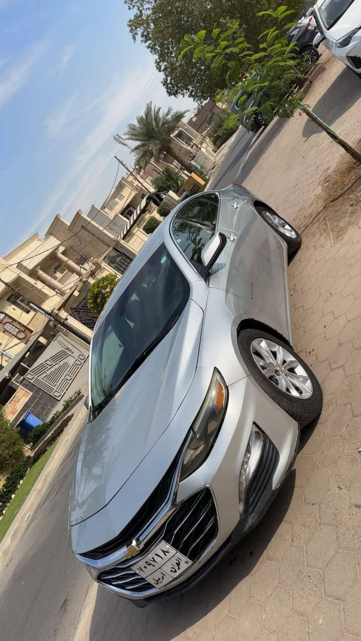 شوفرليت ماليبو 2020 LT
وارد امريكي مرقم اربيل ماشيه 58 mil
مواصفات فول عده الفتحه 
بصمه صندوق ابواب 
كشن كهرباء 
تشغيل عن بعد 
شاشه كار بلاي 
كشنات تدفئه 
قطعتين تبريد وبقيه المواصفات 
السعر. 105 وبي مجال 
مكان السياره بغداد حي الجامعه
تواصل ***********
