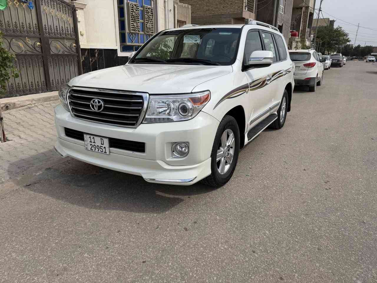 السلام عليكم
لاندكروز 2010 (v8)ابيضّ للبيع بيها منضومة غاز انسه شي اسمه صرف 

بسعر مناسب جدا جدا

285وبيها مجال  

🛑⭕️( الخطة مال سيارة جديدة ومابيها طبع ابداً )

رقم بغداد إنكليزي جديد بسمي شخصيا (v8)
سلندر مكفولة من الضربة ومن الصبغ ومن التبديل فول مواصفات فتحة وثلاجة وداخل لونين وأربع بوب بصمة لايت زنون وجاهزة حدادية وتخم تاير جديد سونار بالمنشور فقط ملاحضات بسيطه 
النوان النجف الاشرف


**إذا كنت صاحب هذا الإعلان وتريد حذفه لأي سبب، رجاءا أرسل رسالة إلى الدعم الفني**