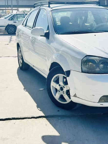 السلام عليكم اوبترا للبيع السياره خير من الله شركه العامه تخم تايرات جديد دوشمه مال الشركه الابلادي كير مكينه خير من الله تبريد بارد تدفئه بيه طخه بل جاملك بجهه السايق السياره ومصبوغه عام للجماليه فقط السياره مديل 2012 عارضه 70$ وبيه مجال للطيبين رقم الهاتف ***********
