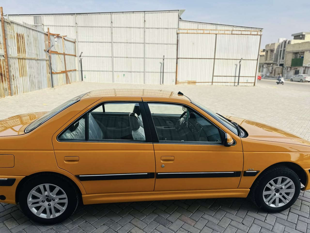 سلام وعليكم بيجو بارص 2025 كفاله عامه من كلشي حتى من شخط ورصعه سياره ماشيه 17 الف ع وضع شركه دوشمه عام سفاري منضومه غاز ام الل 80 سياره خير من الله مكاني بغداد 
***********
