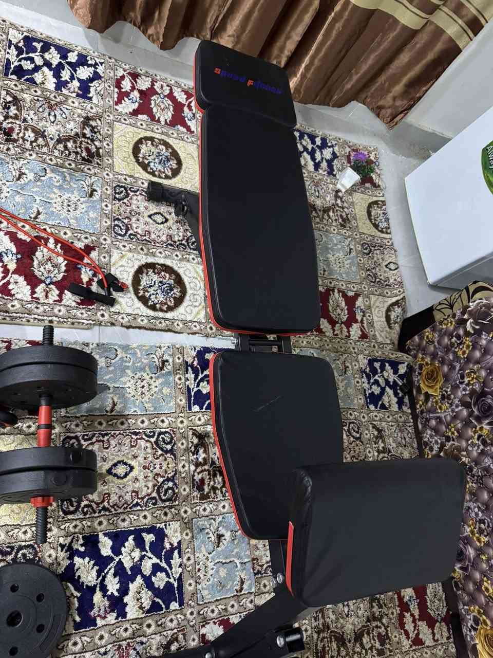 للبيع دنمبلص 2 وشفت ومطاط ثنين ومصطبة اسفل ومستوي واعلى وزن 40 كيلو سعر 150 الف بيهن مجال مكان بغداد شعب بوب الشام ***********
