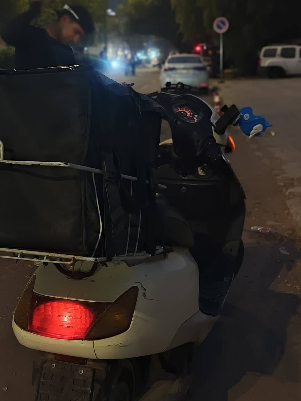 دراجة سبيسي
السعر 300 الف وبيها مجال حك الجيه 

المكان الاعظمية 

الشراي يجي عله هذا الرقم ***********
