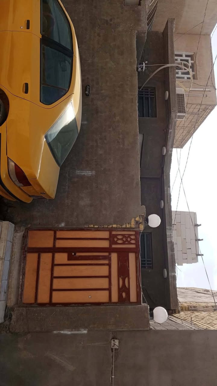 بيت للبيع بسهله قرب مجمع شبيلي مساحته 120 متر مربع طابو زراعي سند 25 غرفتين وصاله ومطبخ وستقبال وحمام داخلي وحمام خارجي ومكشوفات ثنين بناء طابوك اساس وسقف صب ارضيه بورسلين جدران حمامات ولمطبخ سيراميك سعر 48 وبي مجال


**إذا كنت صاحب هذا الإعلان وتريد حذفه لأي سبب، رجاءا أرسل رسالة إلى الدعم الفني**