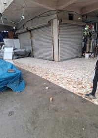 محل ركن شارع المطبك مقبل السوق  المسكف ولحوم الباديه للبيع فقط ٠٧٧٠٠٠٤...