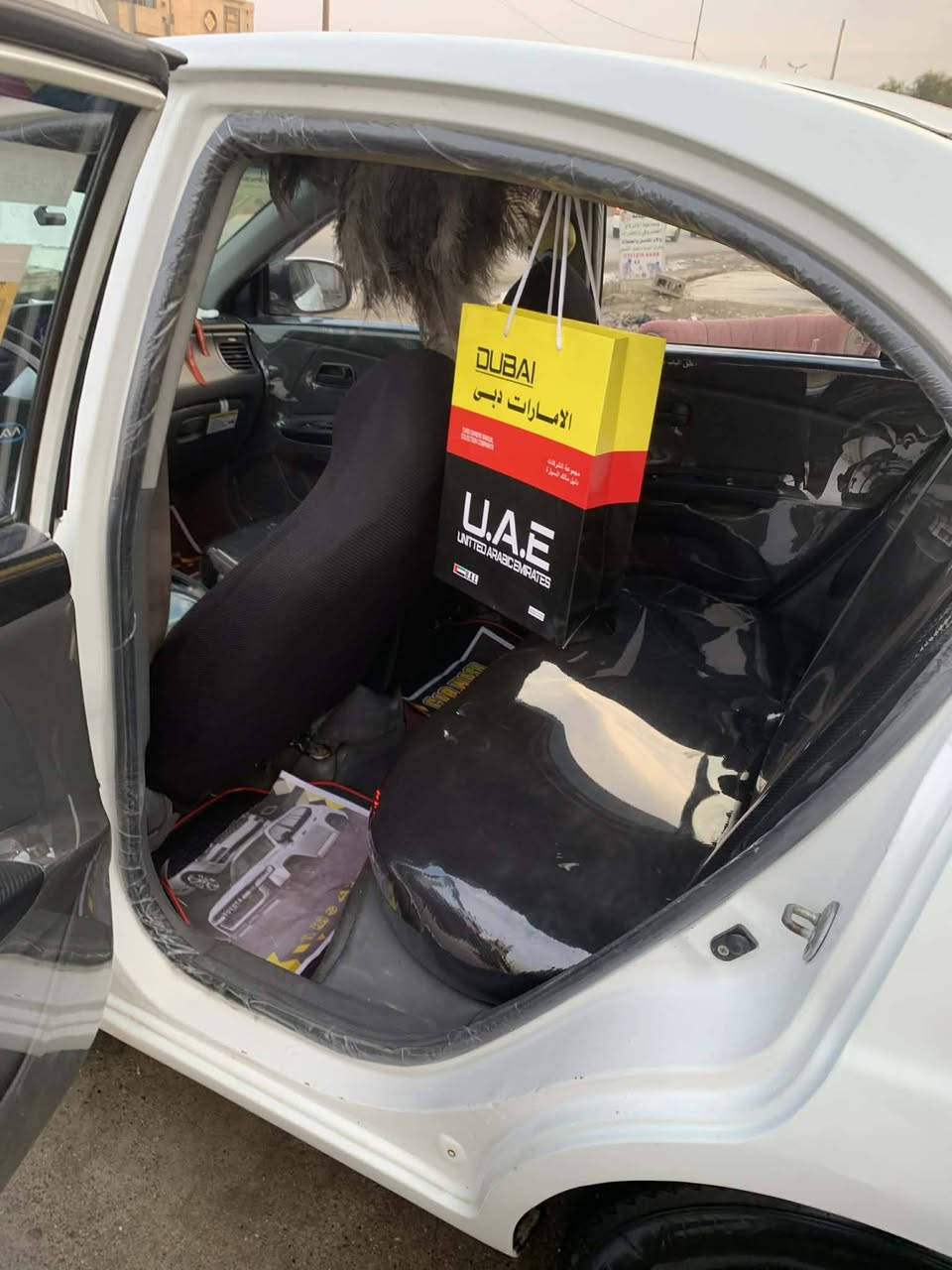 السلام عليكم كيه ريو 2012 فول عده فتحه داخل برايد منضومه زينول 
كير ومكينه بشرط عل فحص 
مصبوغه عام  جانت تكسي رجعناها خصوصي 
طخم وره كدام بشرط  السياره جاهزه ربع ماتصرف عليها 
ضررها بل جاملغ الوره  شويه بل صندوك مثل ماموضح بل صوره 
السياره خير من الله 
خاص ماجاوب  
انتصل. فقط 
***********
