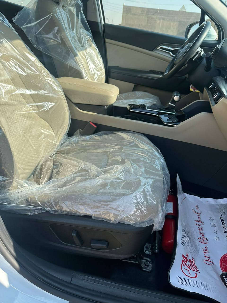 🚗 للبيع: كيا سبورتج 2024 – وارد خليجي
📍 مكان السيارة: بغداد 
📞 للتواصل: ***********
💰 السعر: 215 وبيه مجال للطيبين 
📊 المسافة المقطوعة: 17الف
🛠️ المحرك: 4 سلندر 2000cc

⚙️ المواصفات:
• فول مواصفات عدا فتحة السقف
• بصمة تشغيل + تشغيل عن بعد
• مقاعد أمامية كهرباء مع تدفئة
• شحن تايب C بالكشنات + شحن وايرلس
• شاشة كبيرة
• كاميرا خلفية
• حساسات أمامية وخلفية
• تبريد قطعتين
• درايف مود – أوتو هولد – نظام منحدرات
• هاند بريك بصمة
• مرايا كهربائية
. ملاحظات موجودة بالسونار
• رقم السيارة بغداد الدولي الجديد
• بااسمي تحويل مباشر
