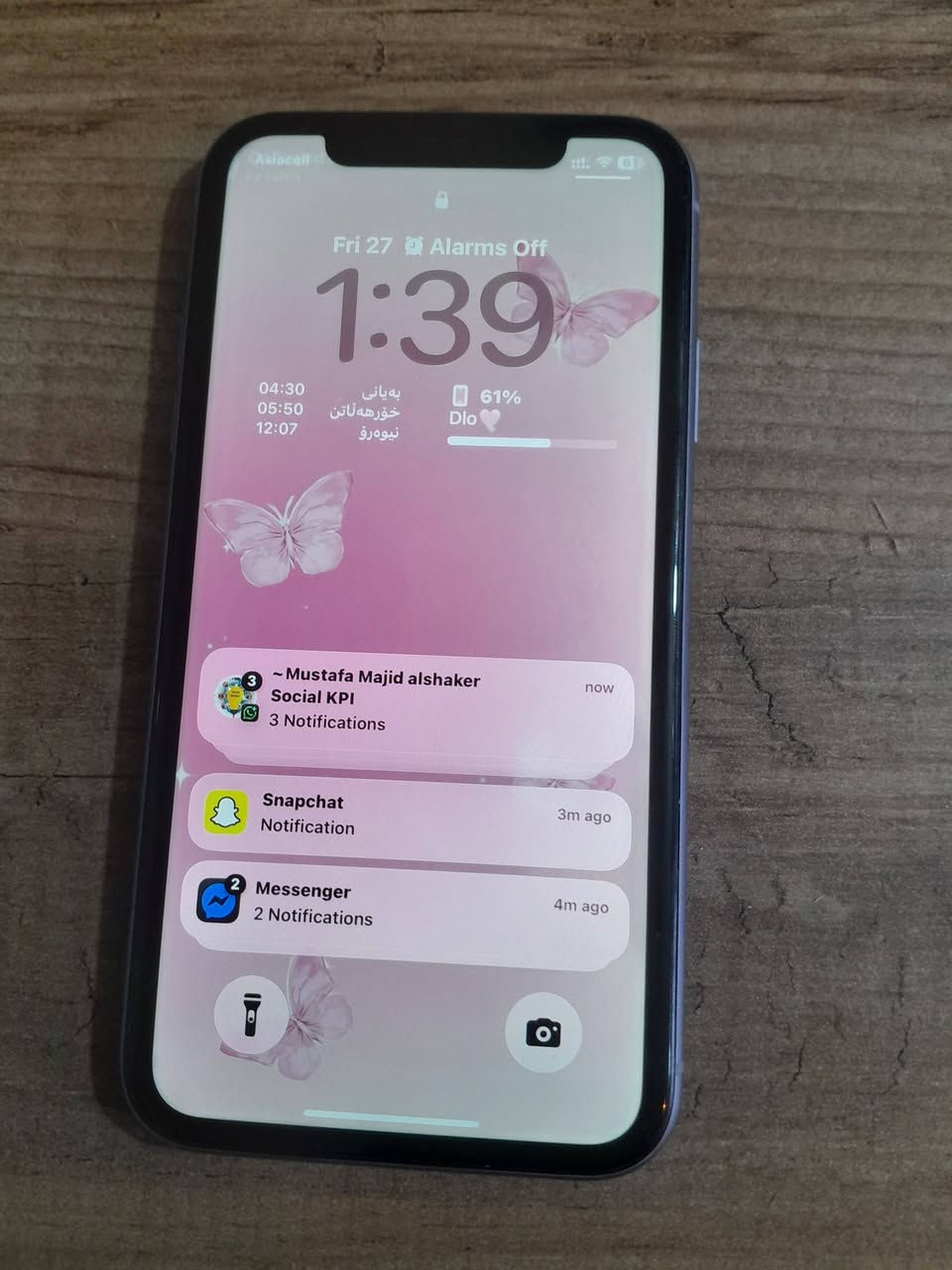 سلام عليكم
ايفون 11 كامرتين للبيع 
جهاز نضيف مابي لاشخط ولا كسر ذاكره 128 بطاريه 71 جهاز مكفول مامبدل بي اي شي
سعر 250 وبي مجال للشراي مكاني شعب شارع الصحه تواصل واتس اب فقط ***********
