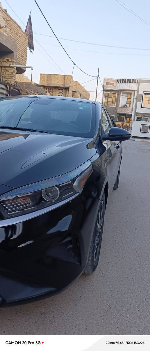 السلام عليكم كيا فورتي 2023 امريكي بيه جاملغ بس اخت الاكلين ماشيه 37 الف رقم واسط انكليزي السعر 175 وبيه مجال مكانه واسط الكوت الاستفسار اتصل ***********
