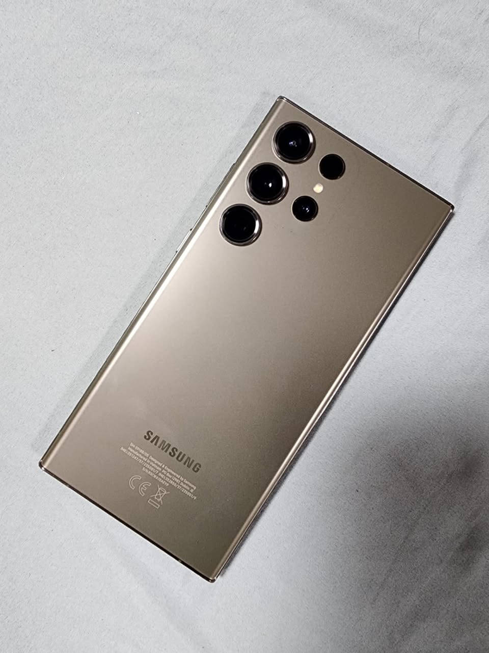 بسم الله الرحمن الرحيم
جهاز s23 ultra 
مع شاحنة 60 واط الاصلية من سامسونج 
لون الجهاز زيتوني 
ذاكرة 256
السعر 750 الف
رقم الهاتف: ***********
