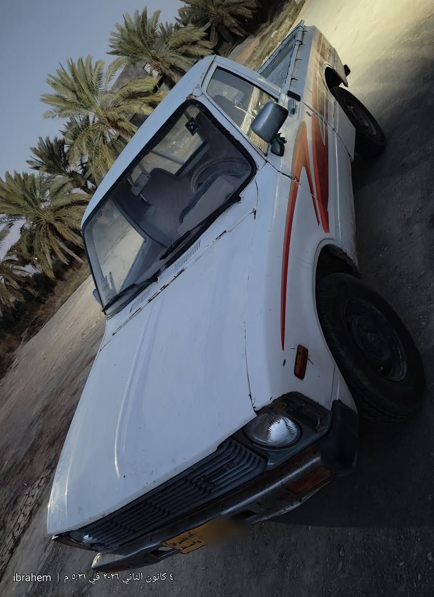 تيوتا موديل 80 مكينه 3y كير 4 فلاحي مال 85 كفاله مكينه او كير او شاصي رقم واسط صدامي بأسمي  جواها تخم تاير كهربائيات كله شغال مكانها واسط  سعرها 30 او بيها مجال (***********)
***********
