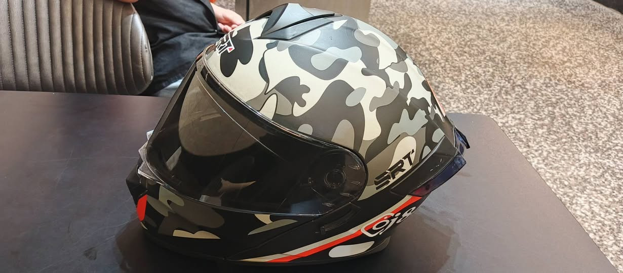 سلام عليكم خوذة البيع السعر 50 رقمي ***********
