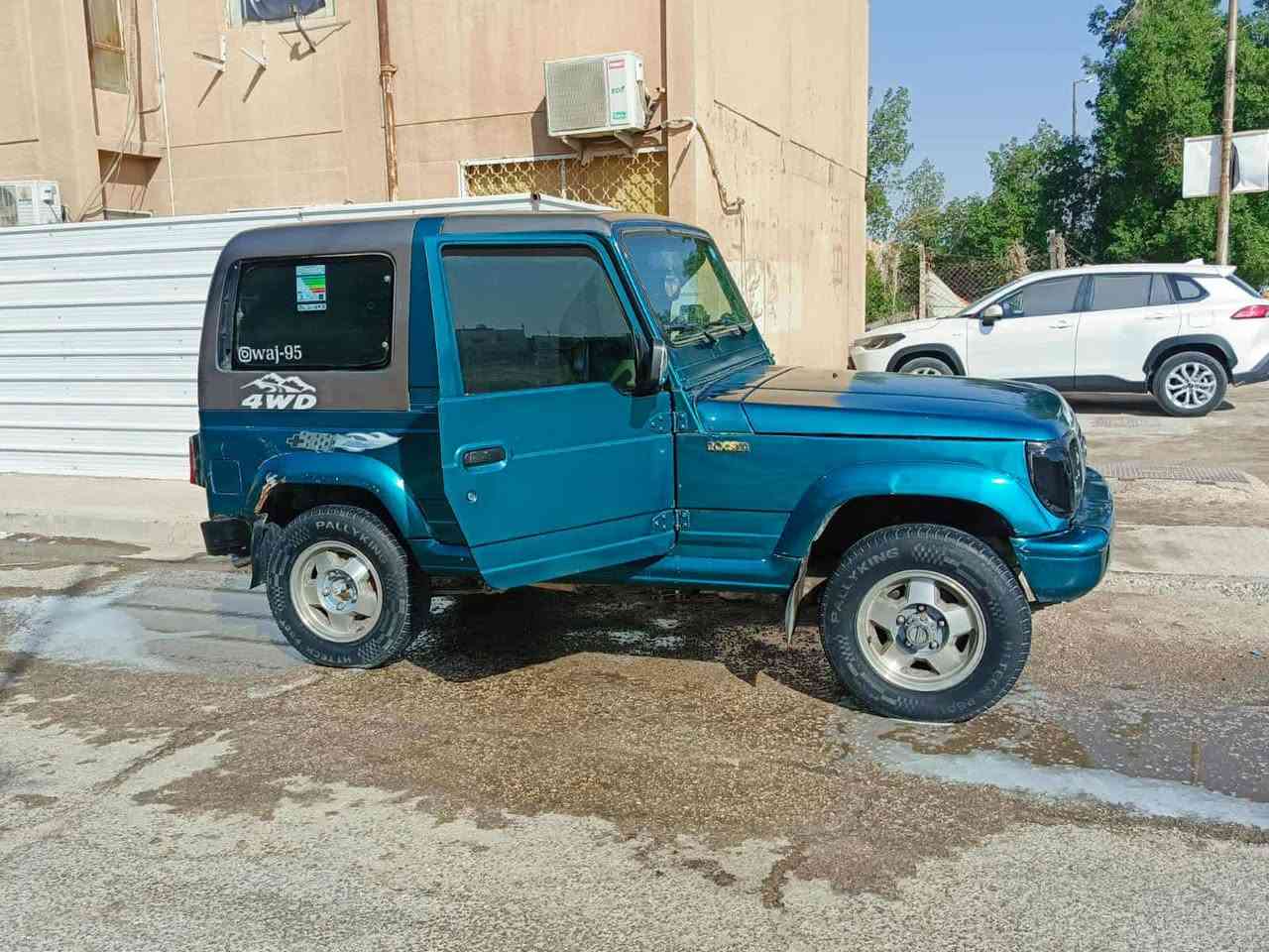 كيه روكستا
مَديل1994

تحويل مباشر
تخم تاير 
محرك   ثري واي 
كير عادي / 

#سعر35بيهه مجال

متواجد خاص


**إذا كنت صاحب هذا الإعلان وتريد حذفه لأي سبب، رجاءا أرسل رسالة إلى الدعم الفني**