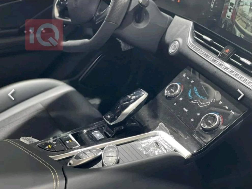 للبيع بيستون B70S 
موديل 2023 ماشيه 15 
  لون احمر
 اعلى فئه واخر اصدار 
ضمان وكاله المجره مده  ست  سنوات او 20000 كم صيانه مجانيه 
حجم المحرك 1.5T   
4 سلندر
كلين تايتل
5 مقاعد 
رقم اربيل بسمي 
سياره رياضيه والصور كدامك واي استفسار مراسله ع واتساب او اتصال *********** 
مكان سياره اربيل
