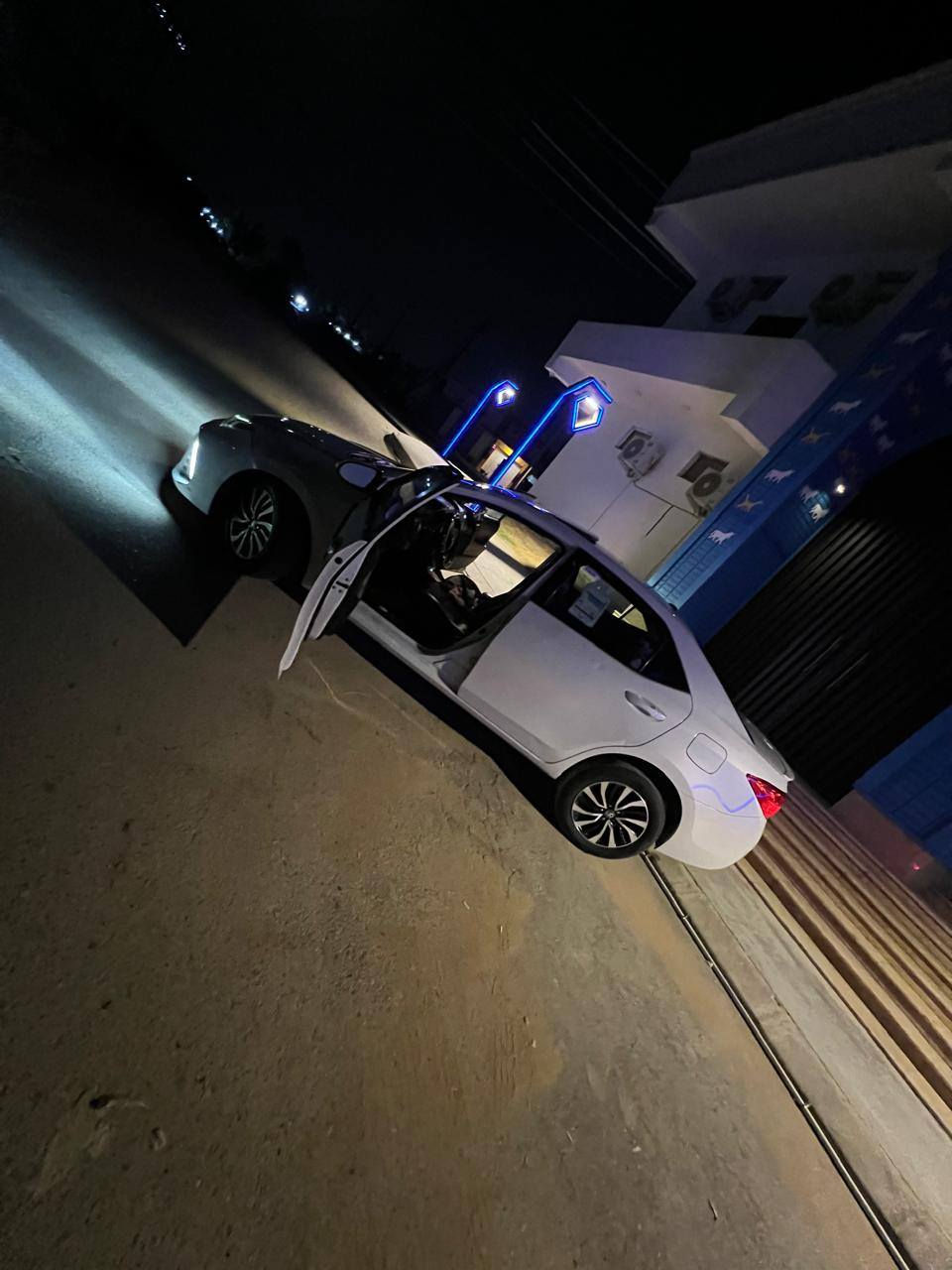 السلام عليكم كورلا موديل ٢٠١٨ فول مواصفات SE   سياره باسمي احولك ثاني يوم السياره بيهة قطعه وحده بس البنيد وسونار موجود لون ابيض صدفي افحص او اخذ
للمعلومه اني جناي مو بياع شراي 
للاستفسار الاتصال على السعر ١٤٥
*********** 
***********
اخوان مكلف بالنشر
