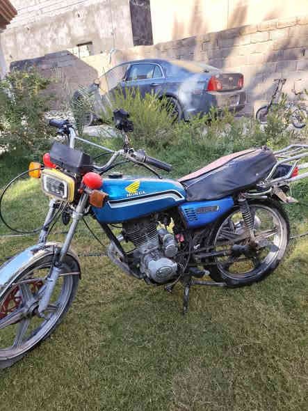 موطور للبيع برته 5 كير شغال عل فحص السعر 300 رقم ***********
