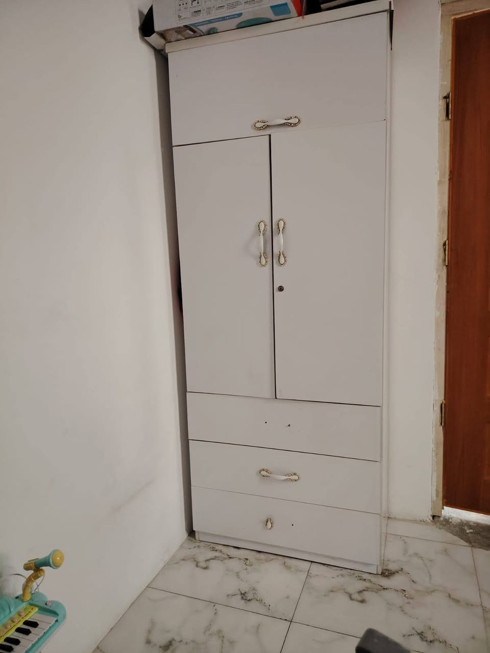 جرابي عدد 2 قياس 70 في 170
وكنتور بابين ومجرات 
سعرهم 150 كلهم
مكانهم الزعفرانية 
***********
