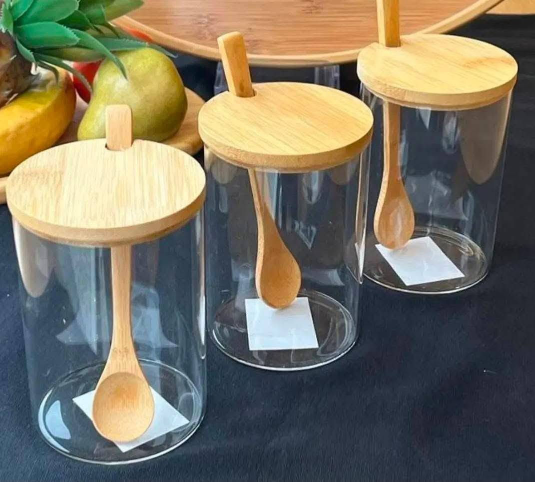 قطرميز بهارات وسط 
بيركس غطا خشب معلقة خشب
6,5*10 سم 
دزينة 12 قطعة ب 💫💫
توصيل وشحن


**إذا كنت صاحب هذا الإعلان وتريد حذفه لأي سبب، رجاءا أرسل رسالة إلى الدعم الفني**