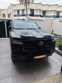 لاندكروزر  رقم بغداد بلاك ادشن  مغلفهPPF موديل 24 ماشيه 12 الف فقط ضما...