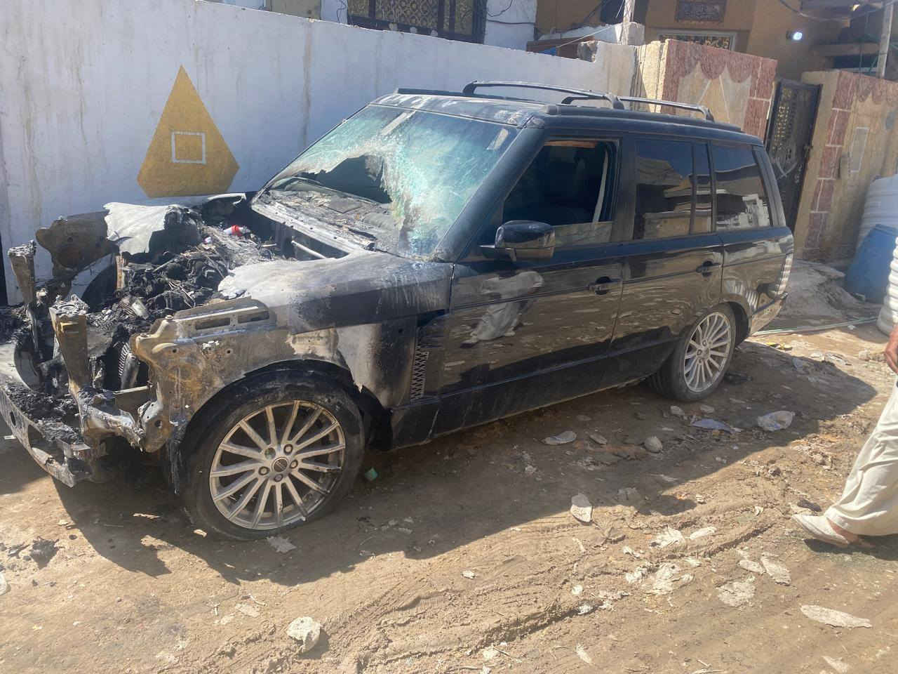 سلام عليكم رانج موديل 2012 لبارحة حترك بجمهة مكينة كير جدد مال لكزز  بس ضفيرتهة محتركة غرفتها سليمة ما واصلهة النار  ابيع بدون أرقام  قيم وخذ بليرضي بي الله. العنوان بغداد قرب بسماية دعامية شباجها وغراض موجودات بلاديات الرقم *********** او واتساب
