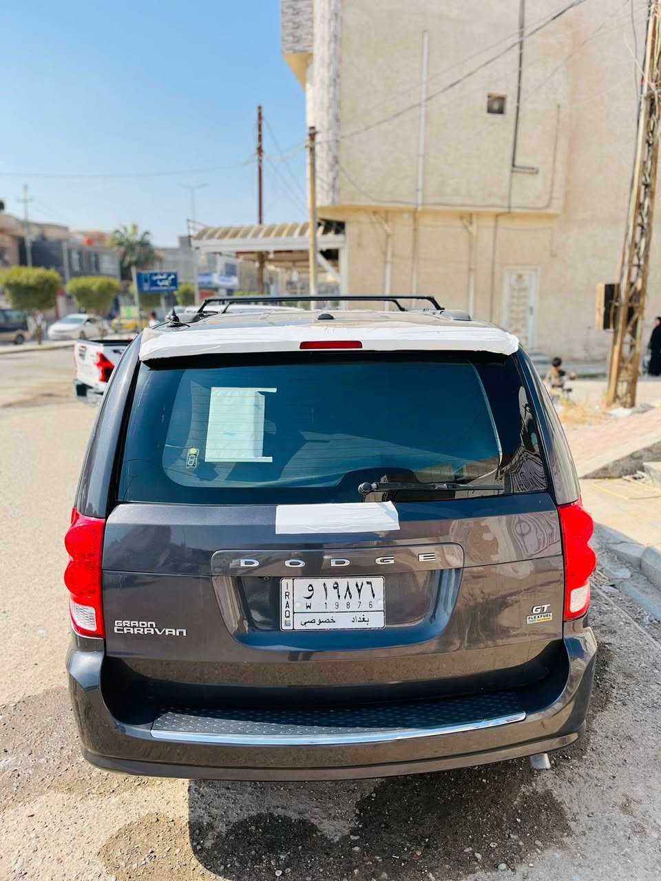 دوج كرفان 2019 فول موصفات حادث خلفي الباب للتواصل *********** السعر 185 وبيه مجال
