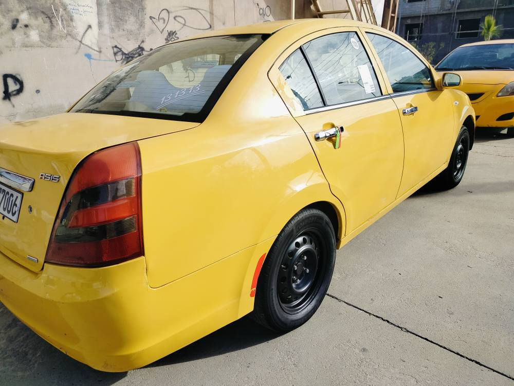 شيري اي 5 موديل 2013
 رقم اربيل شرط التحويل دفتر بانزين بيها 
 سياره جاهزه كير محرك صدر تخم تاير كله شرط
 كهربائيات سياره جاهزه ما بيها اي نقص
 السعر 53 وبيها مجال بسيط للشراي العنوان كركوك 
رقم الهاتف 
***********
*********** كركوك, العراق
