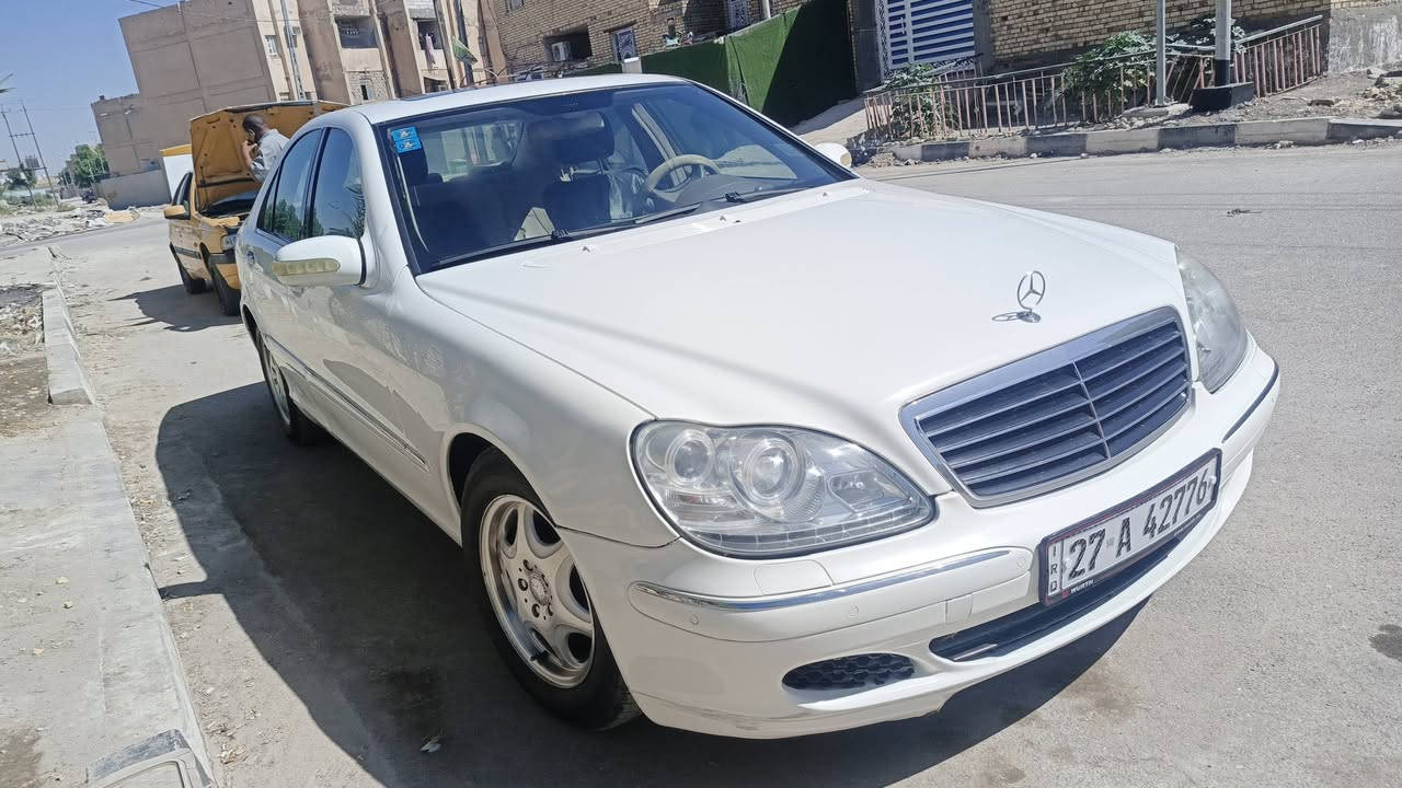 مرسدس غواص موديل ٢٠٠١
S350
وارد خليجي
مكفوله من الضربة والصبغ 
 بيها قطعتين رش 
رقم ذي قار الانكليزي الجديد وبسمي
محورها دبل
جاهزه من كل شي 
السعر 110ورقة  قفل
 مكان السياره ناصرية
***********
او واتساب
