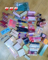 ٨٣ قطعة • مكياج • تقسيط