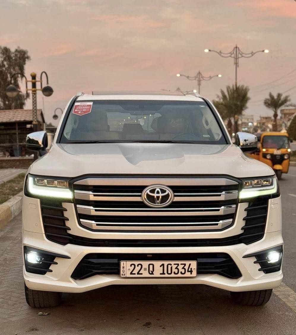 رقم أربيل باسمي
ماشي 10 الف بعدهي السياره جديد كلش ومكفول من الصبغ والبارد والسياره وكاله ساز ضمان ادمن بلشركه 
موصفات السياره VX
فول موصفات 
شاشه جبير 
مقاعد امامي خلفي كهرباي 
كشن ذاكره 
رادره امامي 
كامره خلفي 
سستم صوت 
كشنات تدفئه تبريد 
صندوك كهرباء 
باقي موصفات معروف للVX
مكانه السياره قرب شارع فلسطين 
***********
