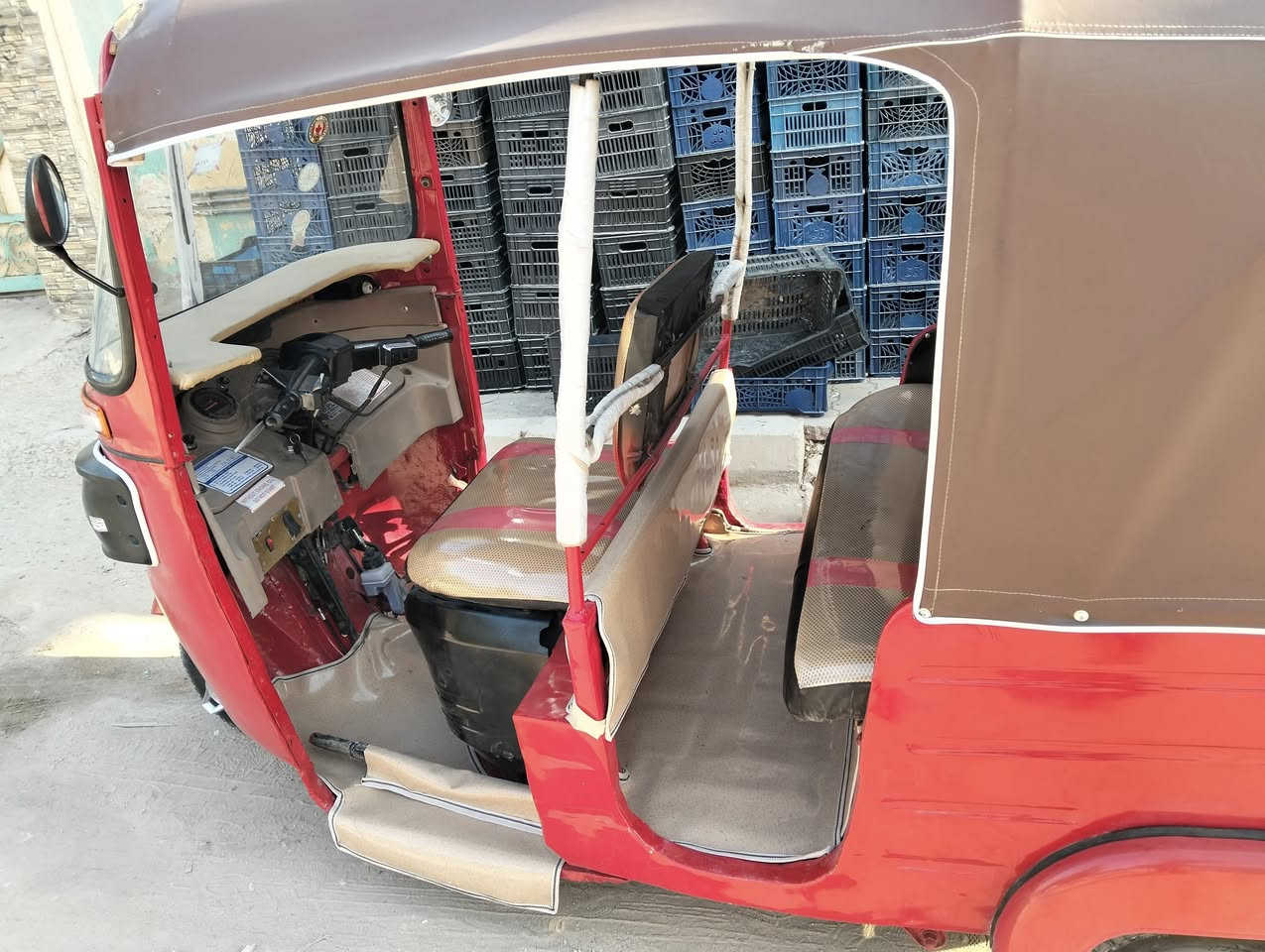 ابيع هاذا الموجود  موديل ١٦ محرك بدلته جديد والمحرك القديم موجود عندي بالبيت تكتك مال شغل  وعيشه مكاني طويريج للاستفسار على الرقم  *********** السعر  ٣ وبيها مجال حك الجيه فقط رحمه لوالديه الي مايعجه لايعلق تعليق سلبي يكول ياالله ويطلع
