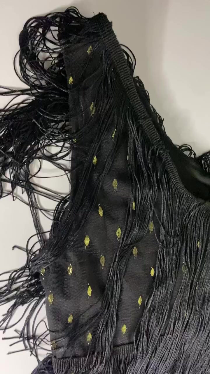 عندي ملابس جدد للبيع الأسعار تبدي من ٣ الاف لل٧ الاف 
الي يحب يراسل خاص ادزلة بقية القطع


**إذا كنت صاحب هذا الإعلان وتريد حذفه لأي سبب، رجاءا أرسل رسالة إلى الدعم الفني**