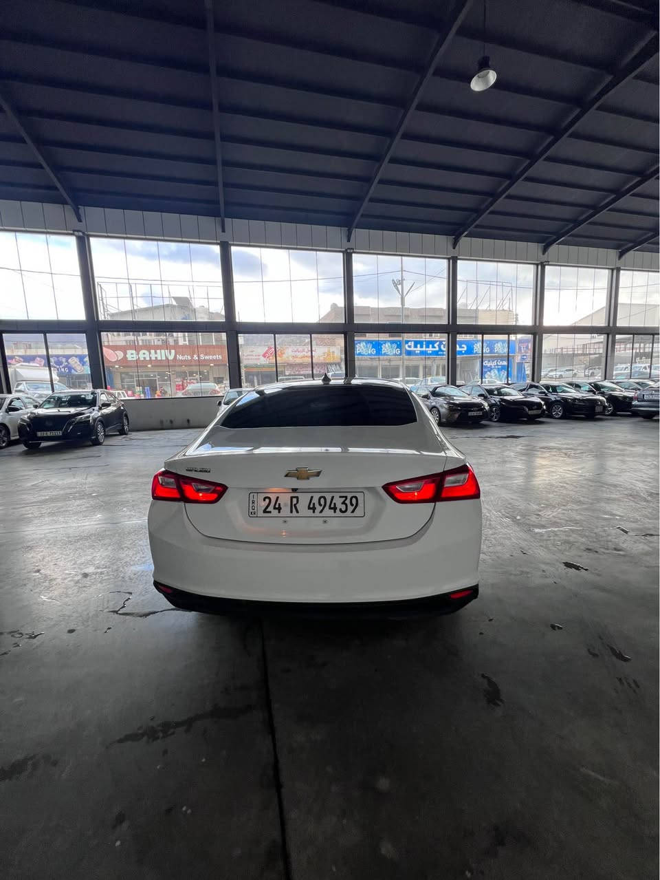 شوفرليت ماليبو موديل ٢٠٢٣ محرك ١٥ توربو
سياره كلين بدون دعم وبدون صبغ شرط
سياره كير ومحرك وتبريد بشرط
صدر وحداديه وطقم كلها وضع شريكه
سياره رقم دهوك ورقم انگليزي 
رقم وسنويه وهزه جديده حتى ٢٠٣١
سياره بأسمي تحويلها اقل من ساعه
سياره مواصفات Lt
بصمه تشغيل وبصمه ابواب 
تشغيل عن بعد وشاشه وكاميره
حساس خلفي اكو هوايه مواصفات اخرى
سياره ماشيه ٥٨ ألف ميل
سياره احلى من الصوره دينار مابيها مصرف
سياره فقط بيها شي شبرين تعديل على بارد
بعدين بدون دعم وبدون صبغ 
بجم ولغود ودكم وايرباكات كلها وضع شريكه
مكانها دهوك داخل دهوك
سعرها ١١٩ ورقه 
*********** بيها واتس اب دهوك, العراق
