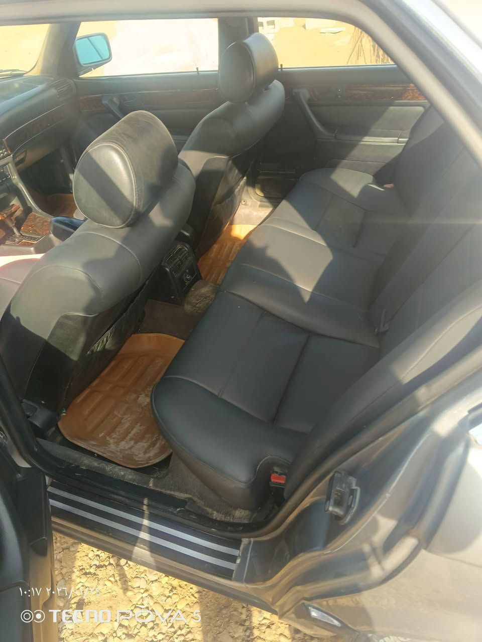 للبيع المحروسه مكفوله كفاله من الضربه مكفوله من كل النواحي ابلاديه مملعوب بيه صدر الشركه بعده جواه انبخت اثر جراد فقط موديل 1991بسمي رقم بغداد حجم 735اصل وفصل تبريد ويه السويج تدفئه مملعوب بيه ابد 65وبيه مجال مكان بغداد ***********
