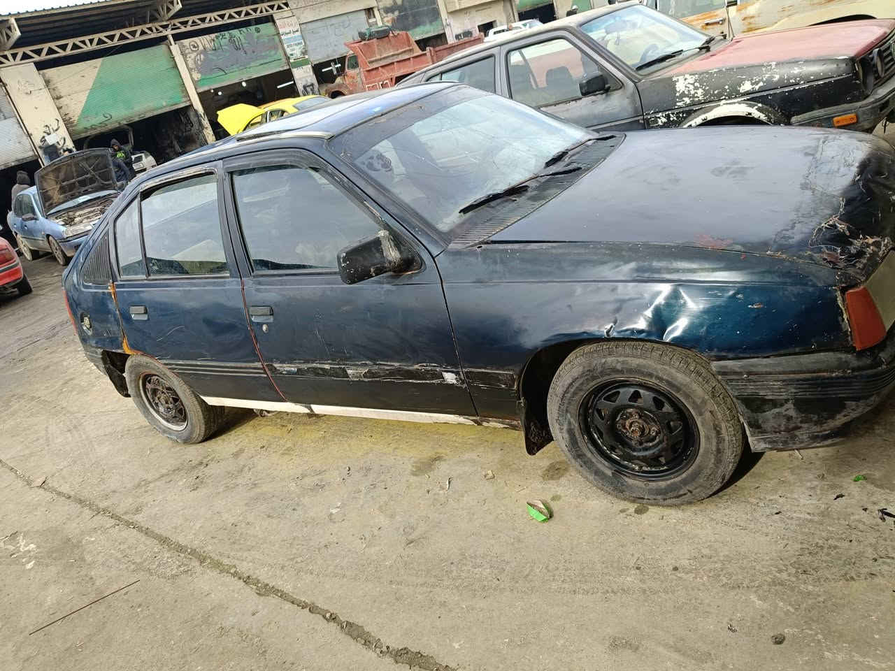 السلام عليكم كاديت جنطه موديل 91 محرك بي بداية صرف سنويه واجهة بيها فقدان كامل كابون بانزين بيها السعر 8 تواصل ***********
