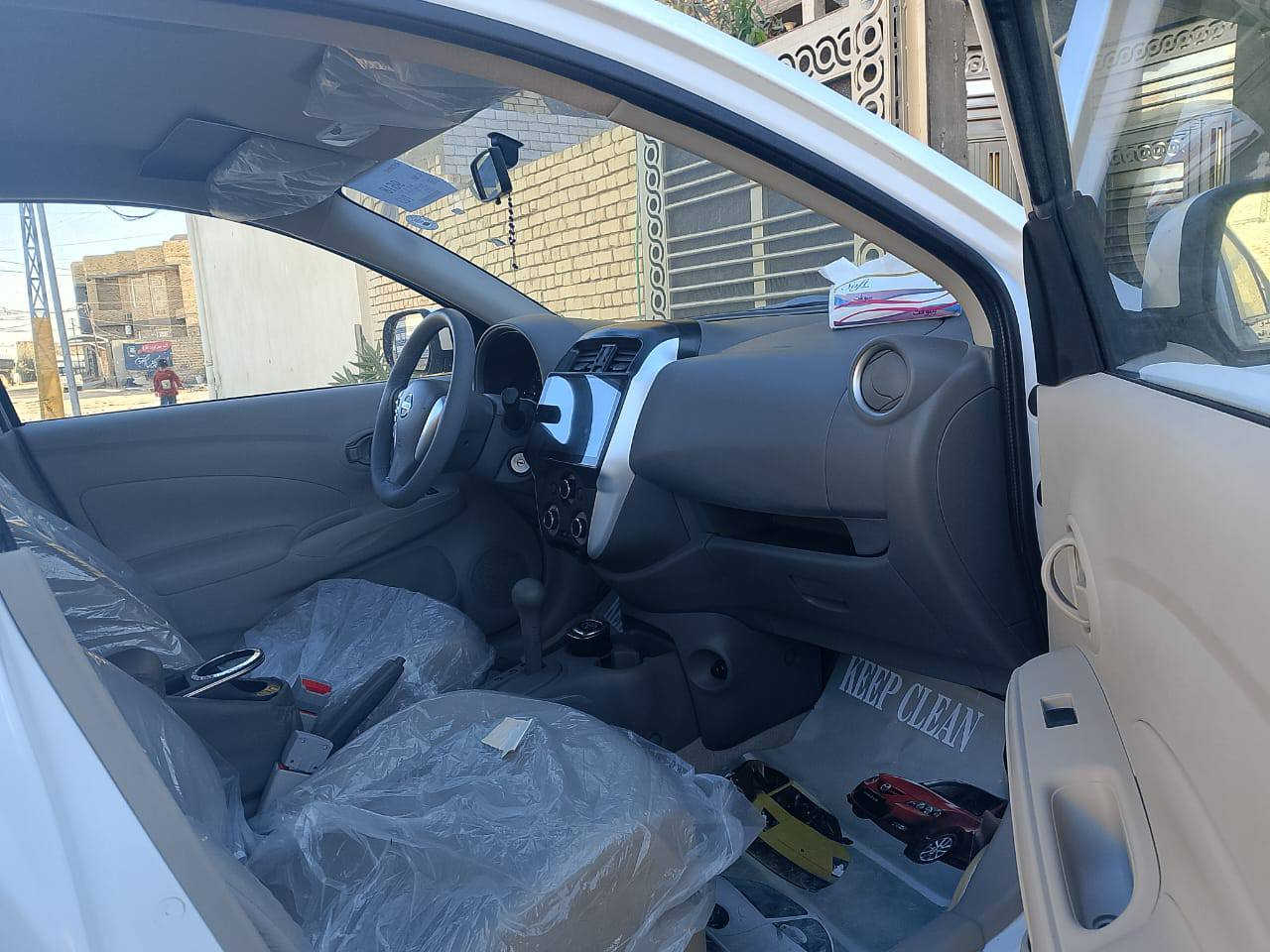 سلام عليكم نيسان صني هندي زيرو كفاله عامه مابيه شخط تجي وتشوف أحله من الصوره ماشيه 300كيلو متر مكلف بنشر رقم صاحب السياره ***********موديل2025
