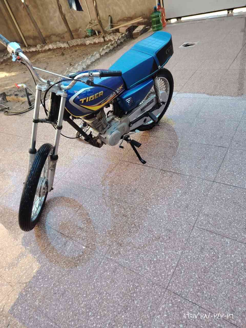 دراجة تايكر مديل ٢٠ محدث ٢٥ شرط كبل للشارع شلعة تشلع الكاع فصلة تشك شك بدون اوراق ضاعن مني مكفولة سرقة وعشائر السعر ٣٠٠ وبيها مجال الشراي رجاءاً الموشراي لايراسل مكاني بعقوبة اتصل وبيك خير ودلل ***********
