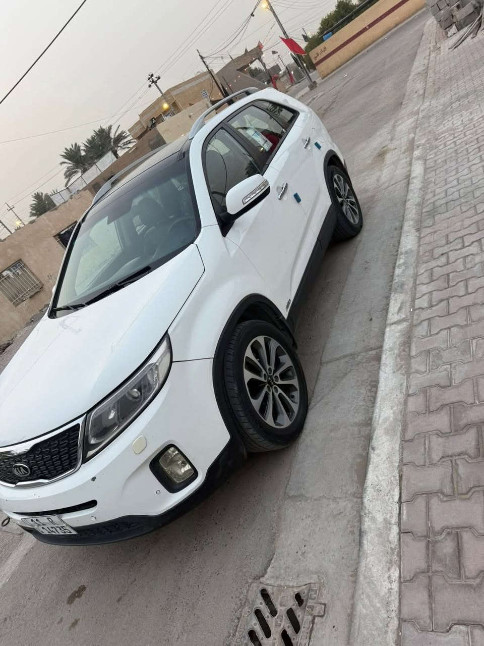 كيا سورنتو موديل 14 لون ابيض فول مواصفات  1/1 مكينه 6. / 7 راكب. خليجي رقم بغداد    عنوان بغداد جسر ديالى جديد    سونار مرفق بلمنشور  سنويه و رقم جديد 

  الانتصال  ***********.        السعر  166 وبي مجال
