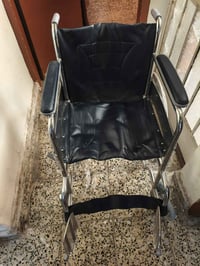 عربانه كلش جديده مستخدمه شي قليل السعر 100 بيها مجال بسيط  07708970292