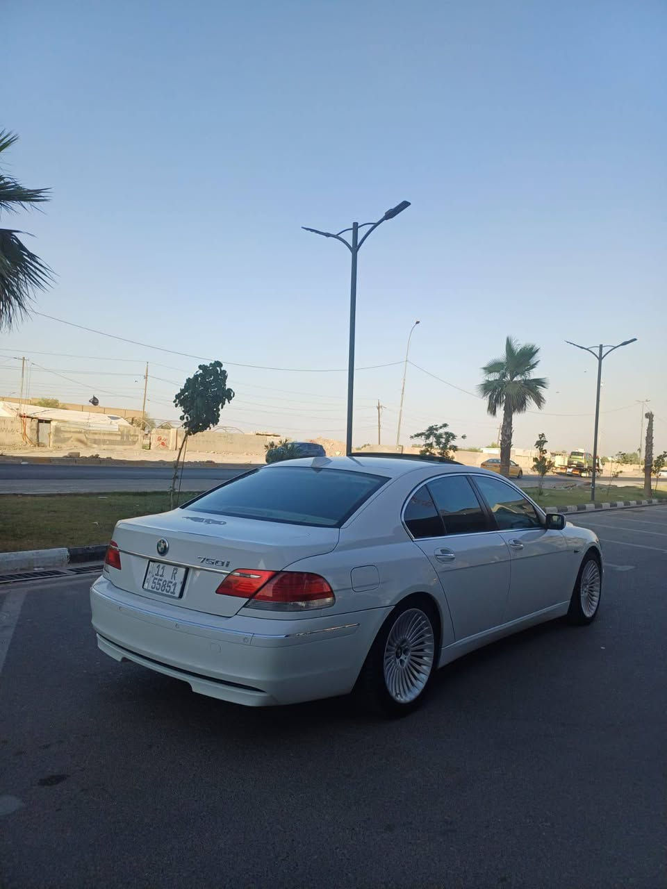 سلام عليكم ورحمة ورحمة الله وبركاته 
حبايبي الغوالي عندي بي بي ام باخره 
موديل 2004 حجم 750 باب قصير 
تنفس طبيعي نوزل قصير سياره جديده 
وجاهزه اي نقص مابيه تخم تاير صارله يومين
صدر امامي وخلفي شرط منضومت زينون اصليه 
شاشه كار بلي شادله كامره خلفيه تبريد قطعتين 
داخل عسلي 5 بردات ابوب شفط صدوق كهرباء 
حساسات امامي وخلفي كشنات تتفئه تبريد 
رقم بغداد الدولي بسمي تحويل مباشر هزه 
جديده سنويه جديده خمسه ويل كب اصلي 
حاويه شرط صفر مسج سيارة فول لفول 
بدون دكت جاكوج بيه كم قطعه من ليابن 
كلير فقط مكاني بغداد الكراده بيع او مراوس
حسب القناعه الاستفسار اكثر هاذا رقمي 
***********
