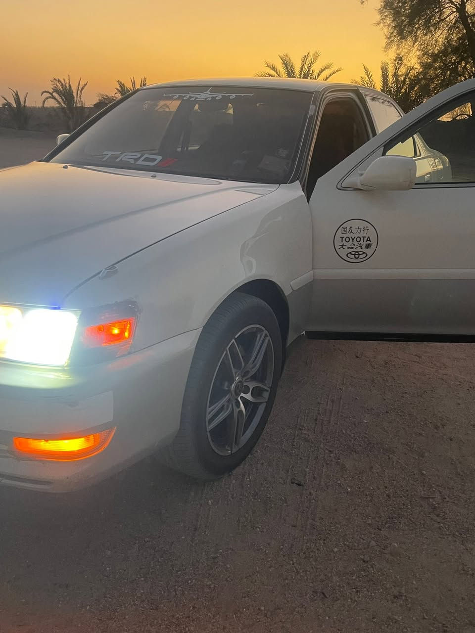 كرسته 2000للبيع رقم بصره تحويل ثاني يوم مكينه 3000فيفيتي قبق اسود سياره جاهزه من كلشي مكفوله كص نقل وضربه فقط صبغ جماليه السعر 60وبيه مجال مكاني بصره ***********
