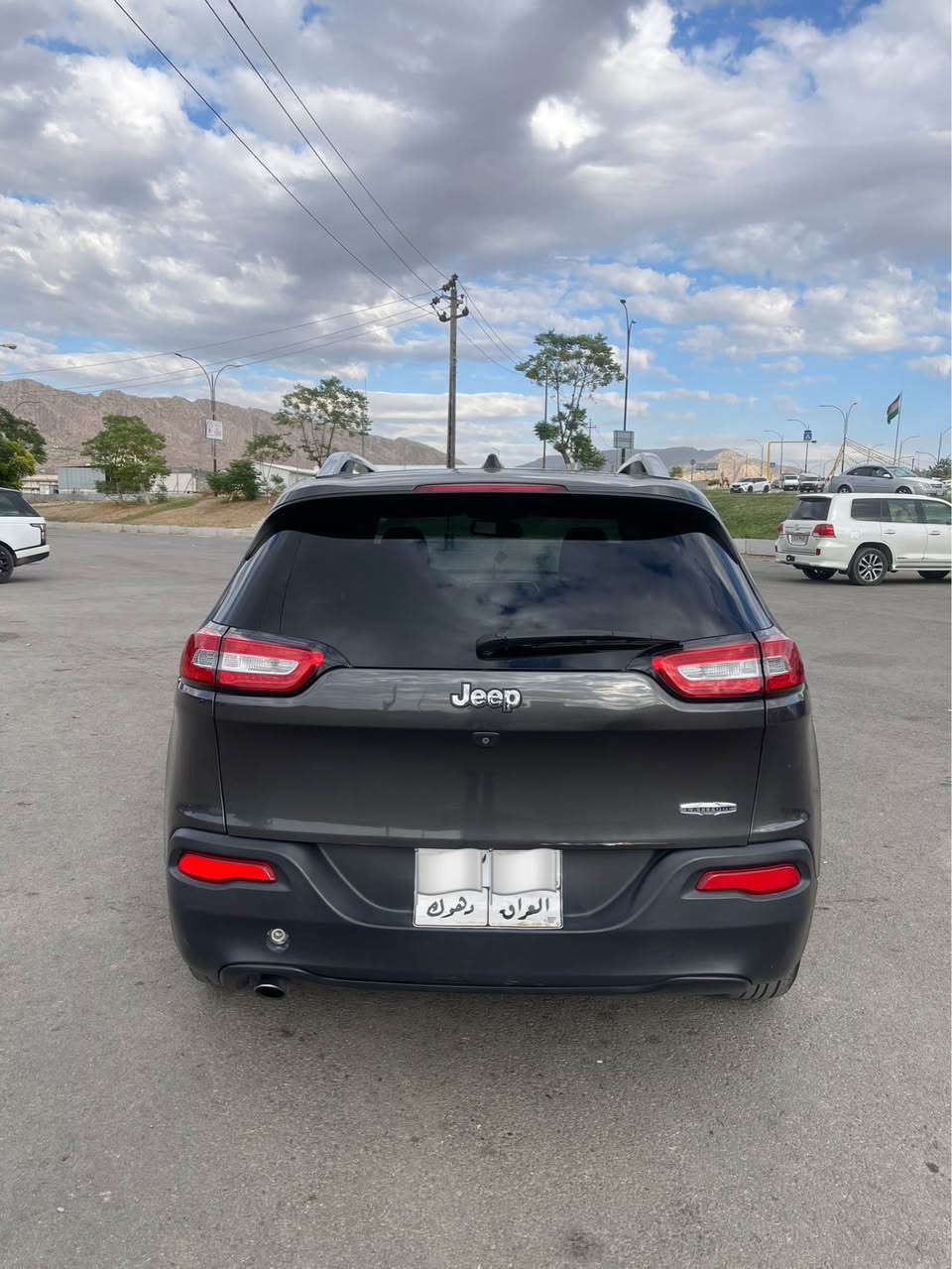 جيب شيروكي (بزون)2017
بو فروتني به س 🙏
سبخ💥هه ردوو جاملخ سينكي هاتينه دزين بي زربه 
سه ري بوندي زربه ك خفيف
 
به رشوت 💥شه رت نه ڤه بوينه 

رقم سنوي 💥كه ڤن شه رت تحويل يان وكاله
 
غرمات 💥صفر 0000

مكينه 💥💥شه رت نينه انكو فحم به س گير شه رت 
( زه حمه ت نه بيت مشتري نه بي ازعاجي نه كه )
دهوك /☎️ ***********
105$ومجاله كي كيم دهوك, العراق
