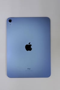 ايباد 10 الايباد نضيف بطارية 🔋 94 فحص حاسبة ملحقات كارتونه وكفر  جامه ...