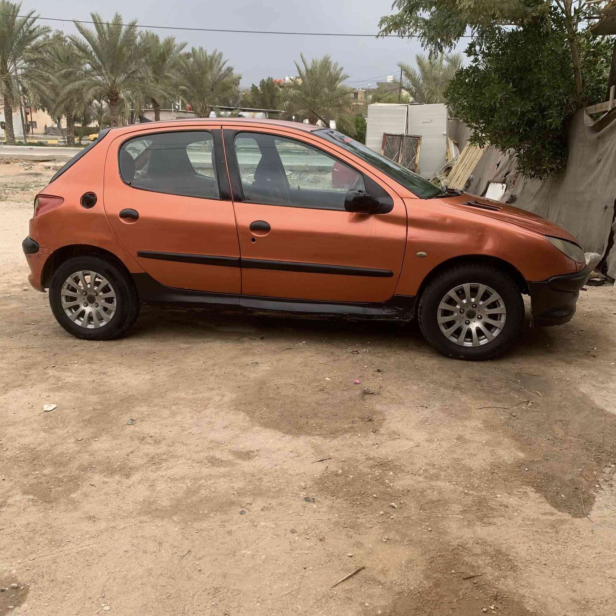 بيجو فرنسي 206 محور كير ومحرك كورله مديل 2000 السياره حلو ونضيفه خير من الله. السياره رقمه امبار راعيهة موجود بكربلاء السعر 18 ورقه وبيه مجال بصيط الستفسار ***********
