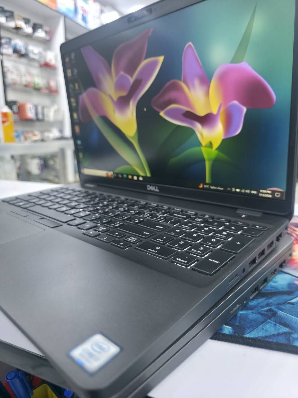 🔥 عرض خاص ومحدود من مكتب سمارت فيو 🚨🔥
💥 أقوى عروض لابتوبات Dell بمعالج Core i7 الجيل الثامن 💥
🎮 مع كرت شاشة AMD منفصل 🔥
━━━━━━━━━━━━━━
1️⃣ 💻 العرض الأول | الاقتصادي 🔥
🔹 Dell Latitude 5500
🧠 Core i7 | الجيل الثامن
💾 RAM: 8GB
⚡ SSD: 256GB
🖥️ الشاشة: 15.6 إنش
🎮 كرت الشاشة:
▫️ Intel: 4GB
▫️ AMD منفصل: 2GB
🚀 المجموع: 6GB
💰 السعر: 365,000 دينار فقط 🔥
━━━━━━━━━━━━━━
2️⃣ 💻 العرض الثاني | أداء أعلى 🔥🔥
🔹 Dell Latitude 5500
🧠 Core i7 | الجيل الثامن
💾 RAM: 16GB
⚡ SSD: 256GB
🖥️ الشاشة: 15.6 إنش
🎮 كرت الشاشة:
▫️ Intel: 8GB
▫️ AMD منفصل: 2GB
🚀 المجموع: 10GB 💥
💰 السعر: 415,000 دينار فقط 🔥
━━━━━━━━━━━━━━
✨ الجهازين مستعمل نظيف جداً بنسبة 98% ✨
🛡️ ضمان وفحص لمدة شهر كامل
🔄 استبدال بنفس الموديل عند وجود خلل مصنعي
............
🎁 ويجي ويا الجهاز:
🔌 شاحن أصلي
💼 حقيبة لابتوب
🖱️ ماوس هدية
...,......
🚚 التوصيل لجميع محافظات العراق بـ 5,000 دينار فقط 📦
........
📍 العنوان:
الأنبار - حديثة - بروانة  قرب مدرسة نهر دجلة
.........
📞 للحجز والاستفسار:
☎️ ***********
📲 واتساب: ***********

🔥 السعر ثابت 🔥

#مكتب_سمارت_فيو #عرض_خاص #Dell #لابتوبات #الأنبار #حديثة #العراق
