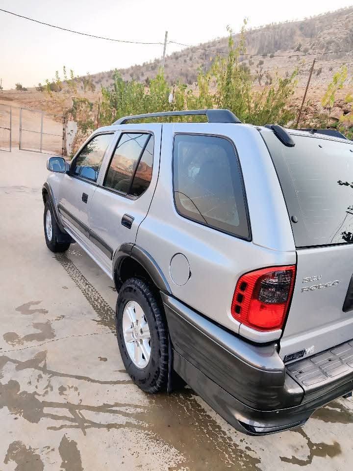 سلام علیکم
ایسوزو رودیو 2000 رقەم اربیل سیارە وەزع شریکە 178 کیلو متر ماشیە کیر مکینە جدید اوروبی بلاد  واعد قتعە سبخ بەس بخ تعدیل سورحە تەبرید سلج ABC دەبل ئارباڪ اکسل قفل نیزام ایکو سیستم غاز ایتالی تایرات جدید باتری جدید سیارە بدون مصرف جاهزە فعص و هزە جدید تعویل و خرمات شەرت سعر 75$ مجال رقم موبایل / *********** ز
